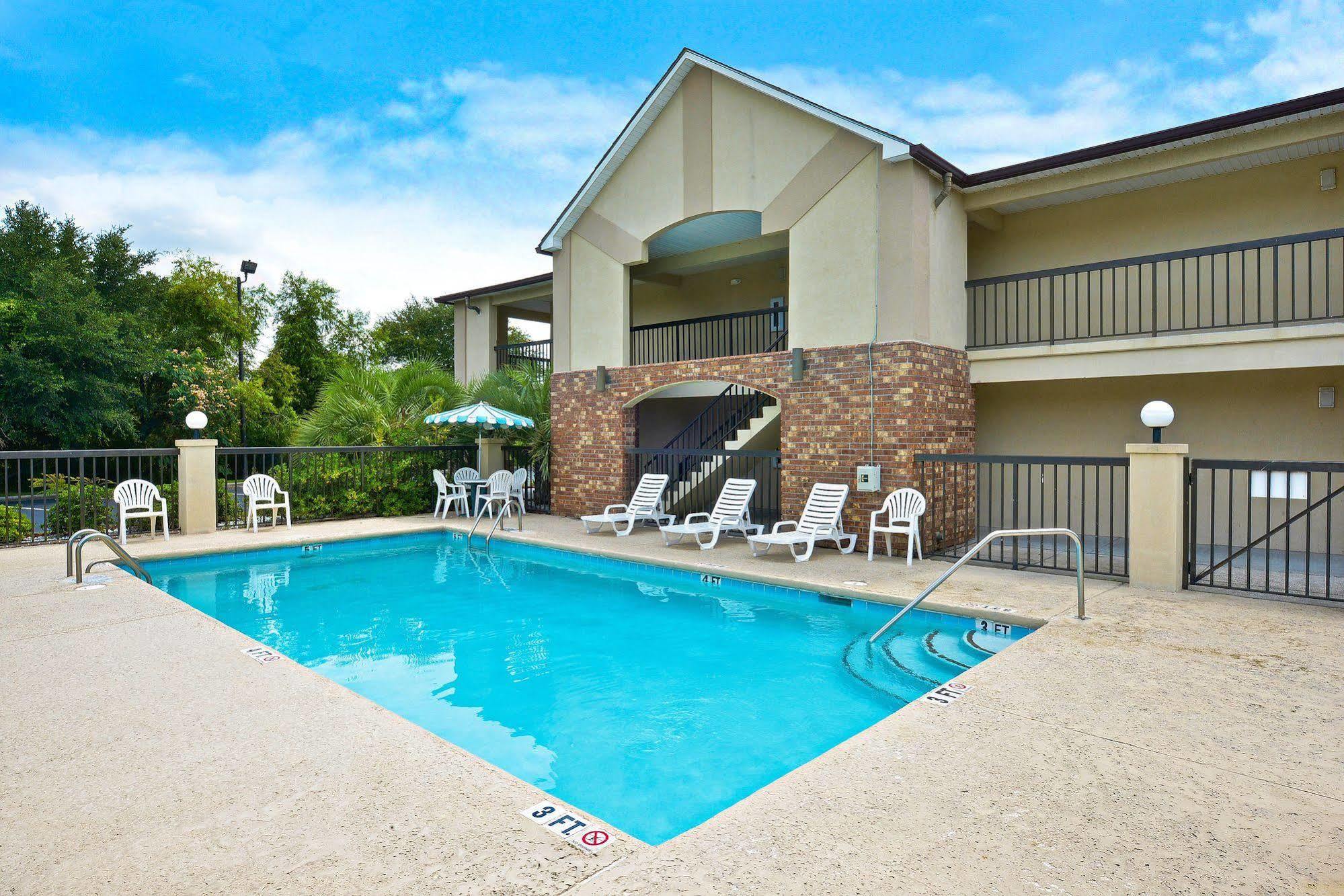 Howard Johnson By Wyndham Savannah Ga Georgetown Zewnętrze zdjęcie