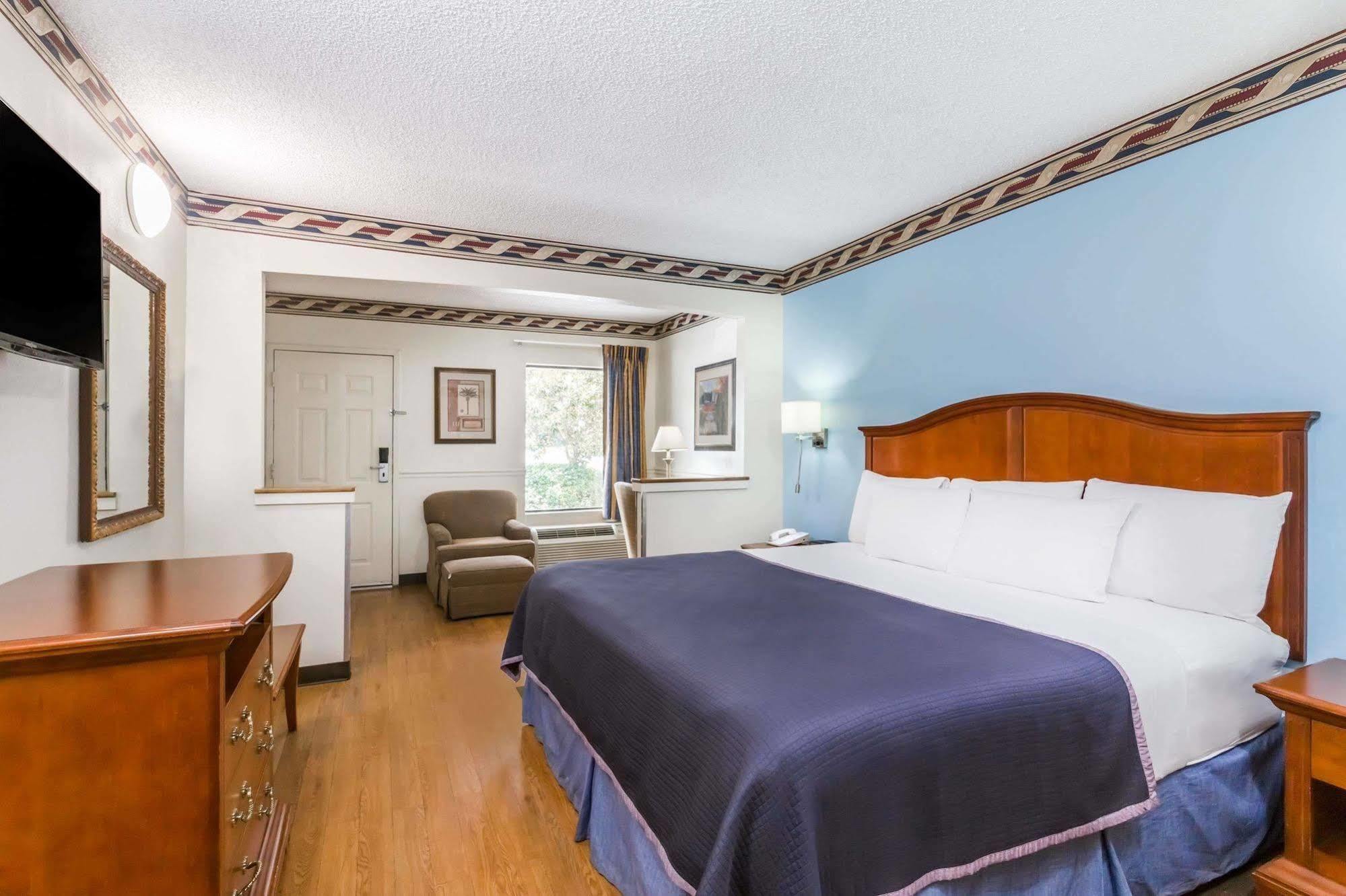 Howard Johnson By Wyndham Savannah Ga Georgetown Zewnętrze zdjęcie